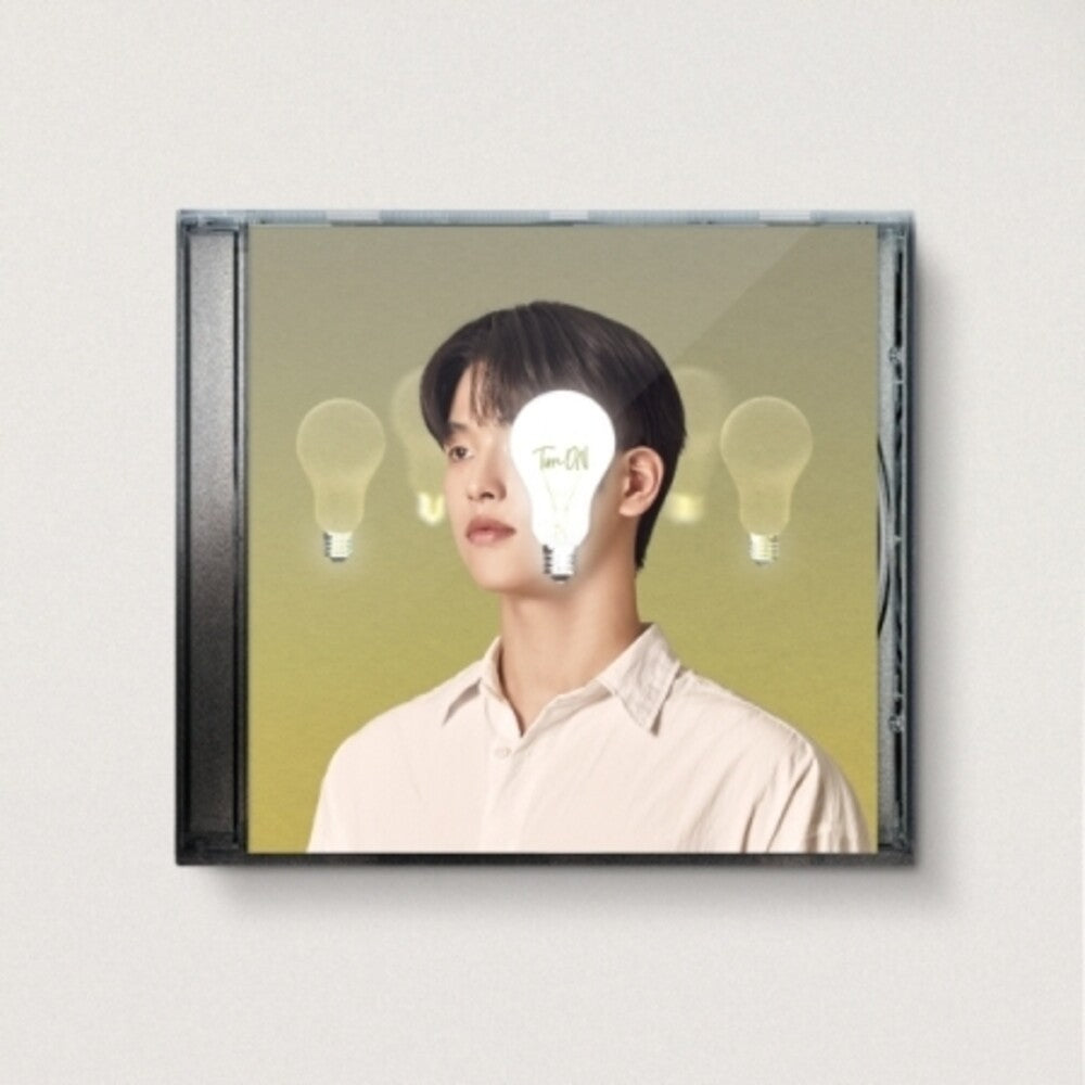 Onlee - Turn On - Jewel Case (W/Book) (Stic) (Phot) (Asia) [CD]