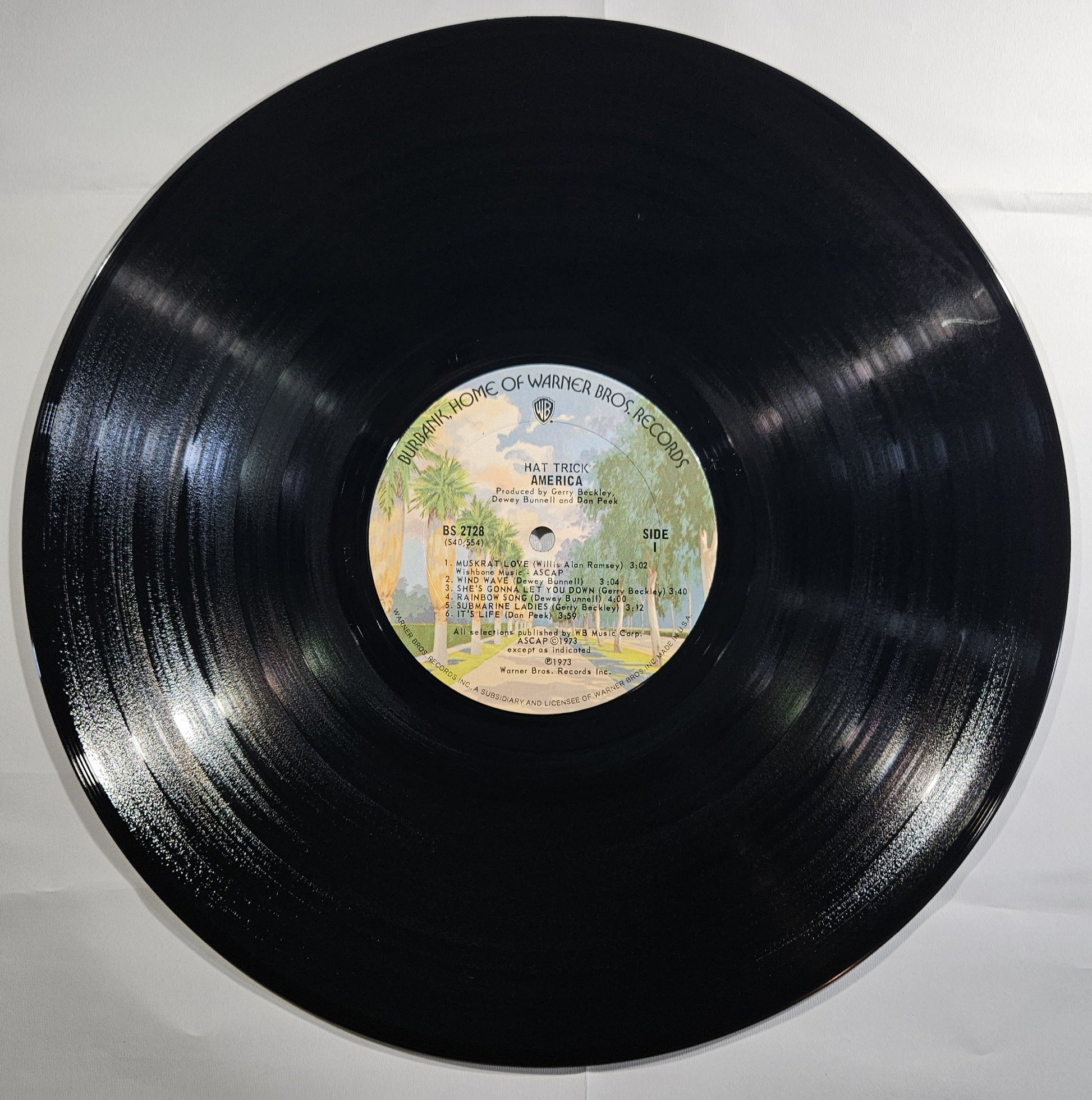 America - Hat Trick [1973 Terre Haute Pressing] [Used Vinyl Record LP]