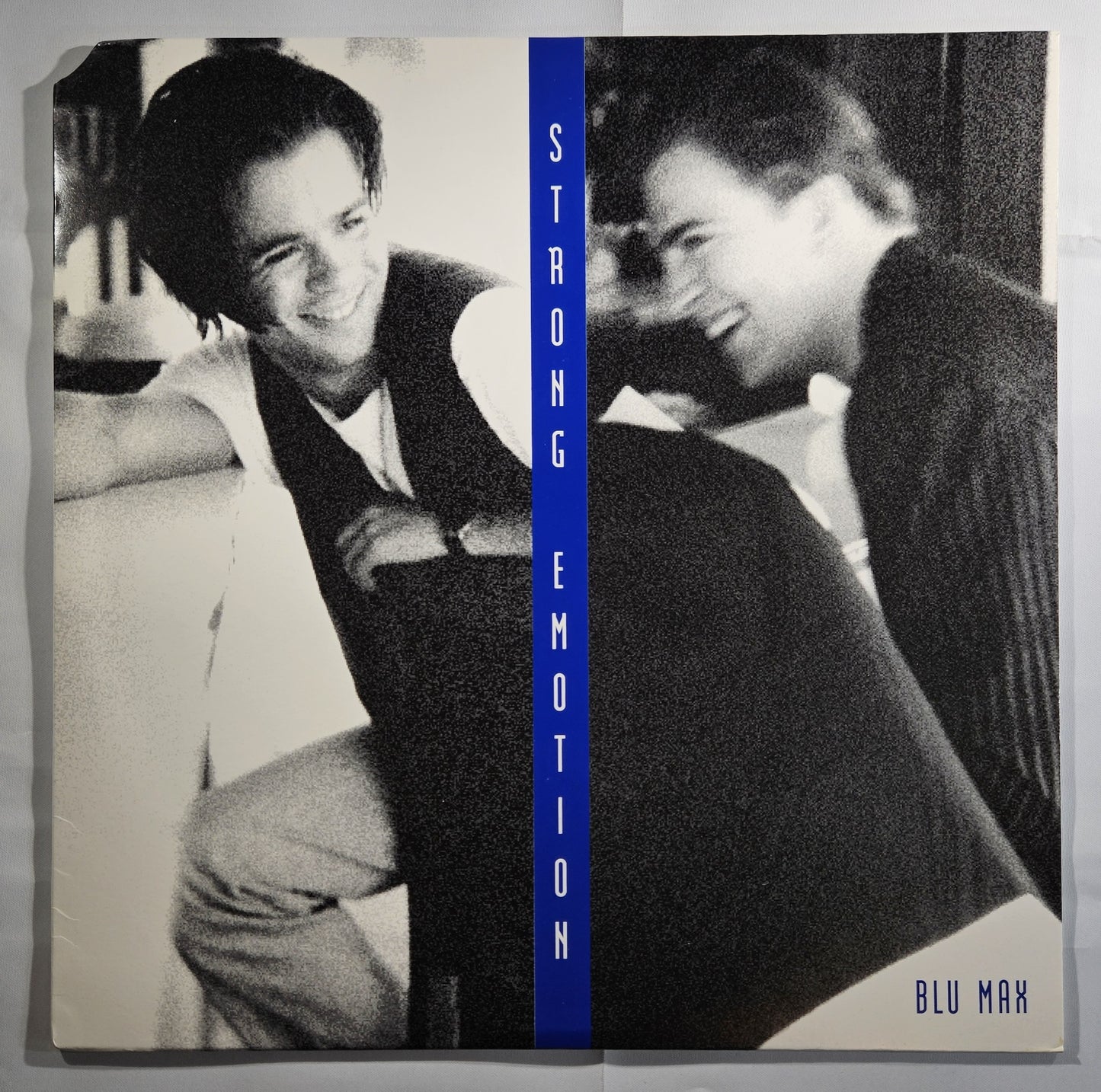 Blu Max - Strong Emotion [1990 Used Vinyl Record 12" Single]