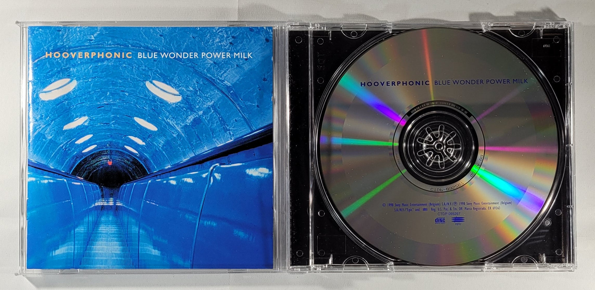 Hooverphonic - Blue Wonder Power Milk [1998 Used CD]