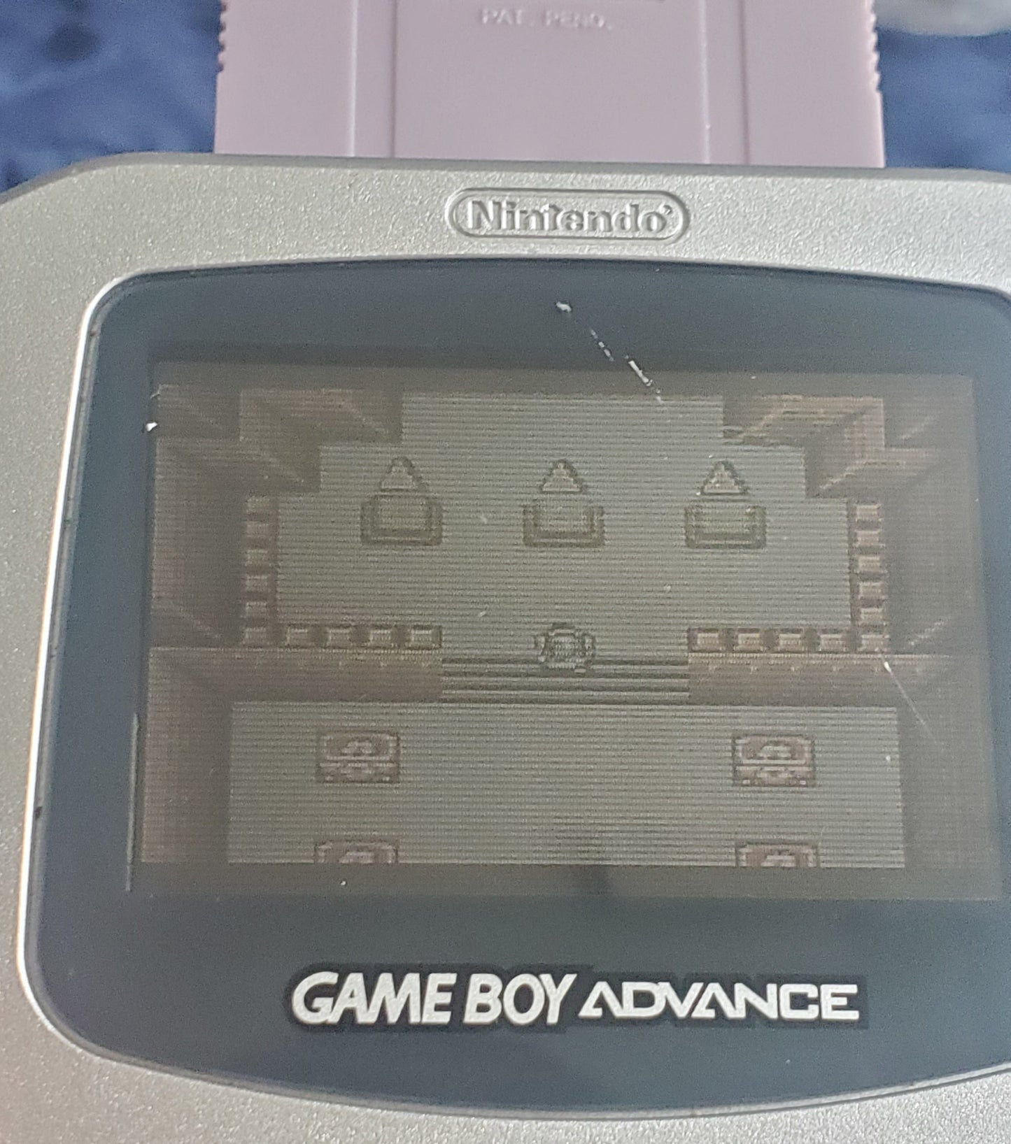 Legend of Zelda Oracle of Seasons GBC Video Game Boy Color 2001