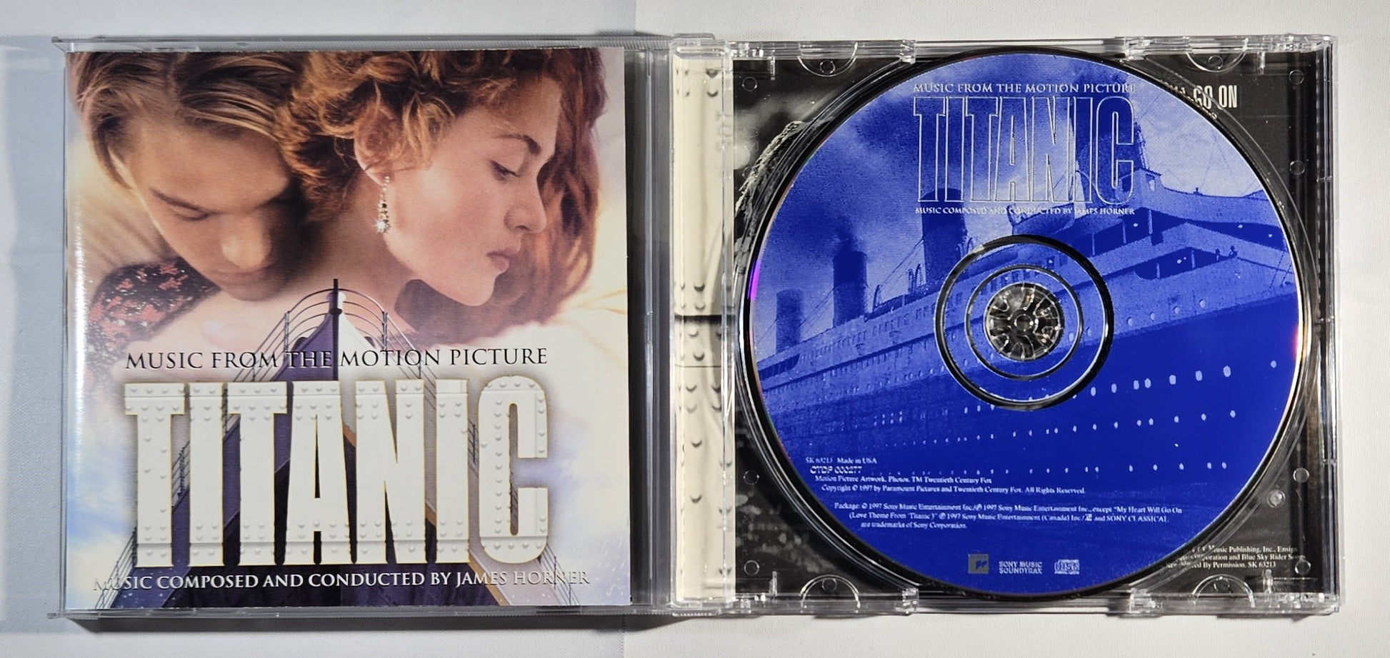 Soundtrack - Titanic (Music From the Motion Picture) [1997 Used CD] [E]