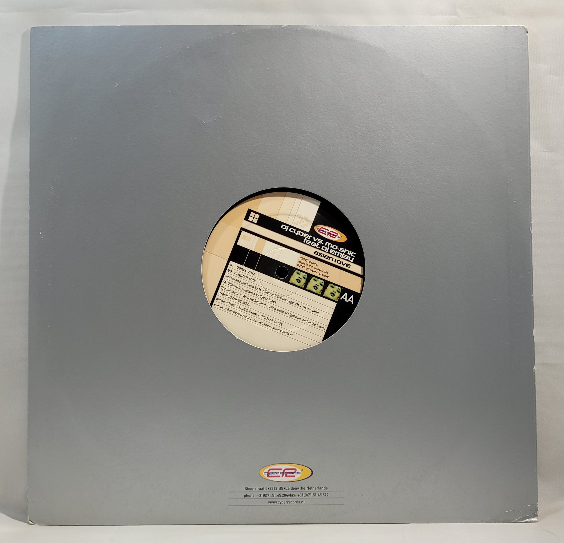 DJ Cyber vs Mo-Shic Feat. DJ Emjay - Asian Love [2001 Used Vinyl Record 12" Single]