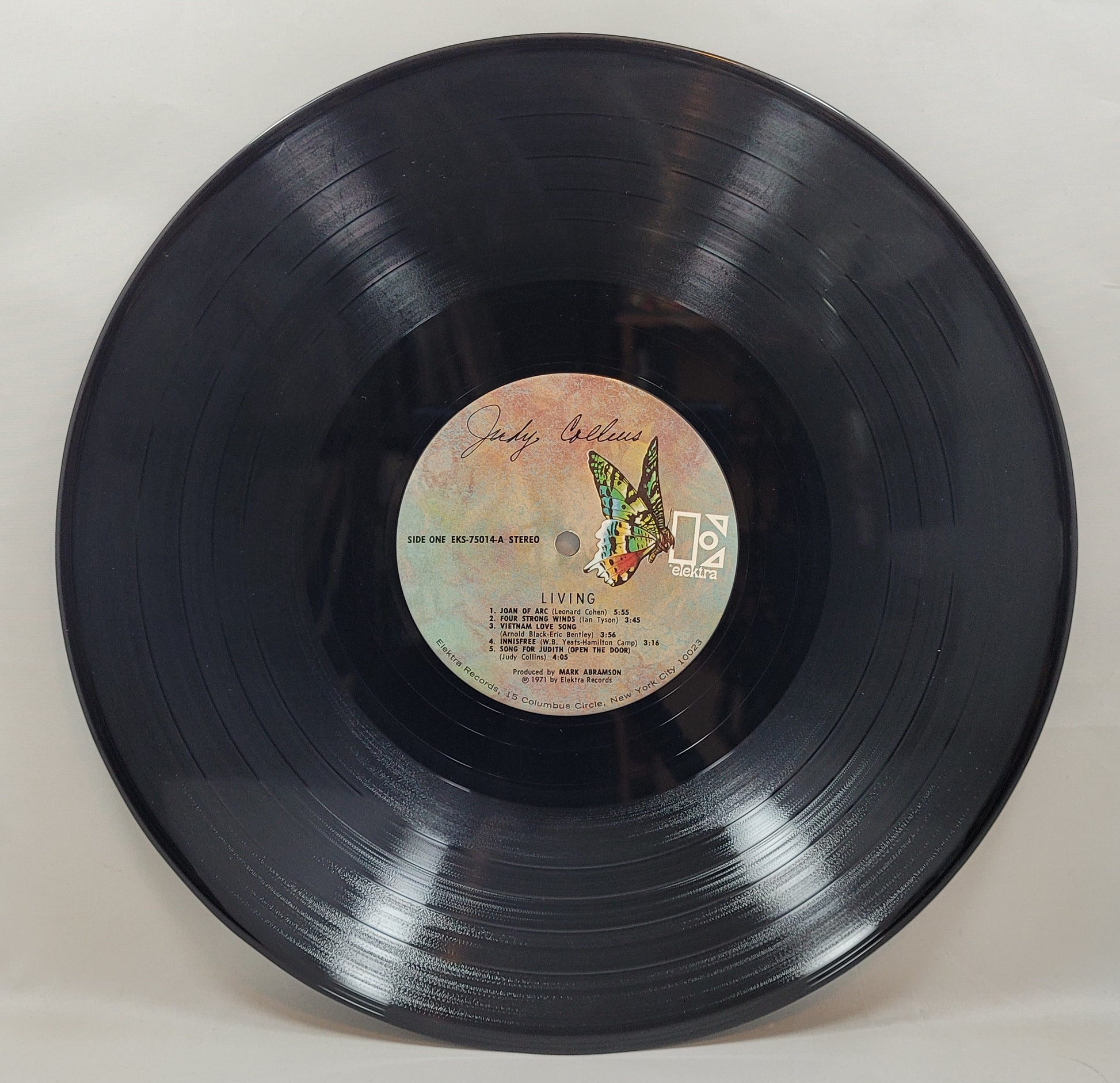 Judy Collins - Living [1971 Santa Maria Pressing] [Used Vinyl Record LP]