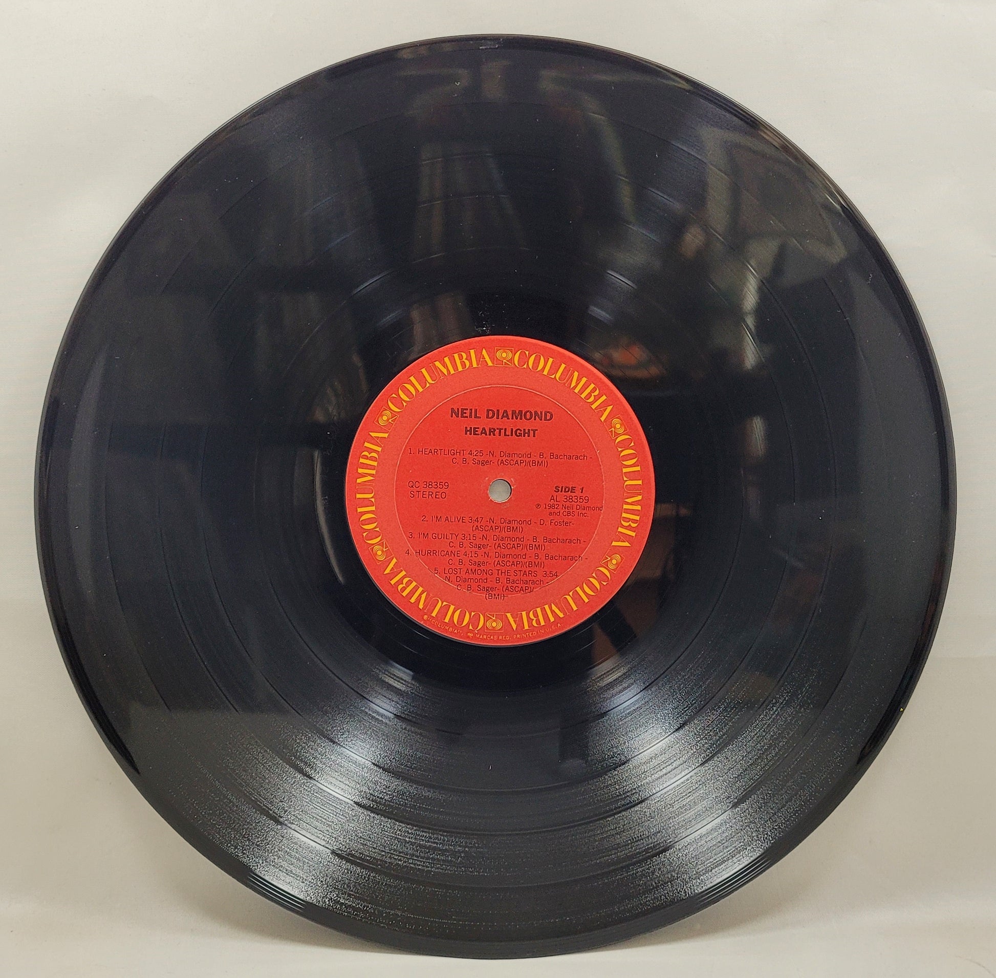 Neil Diamond - Heartlight [1982 Used Vinyl Record LP]