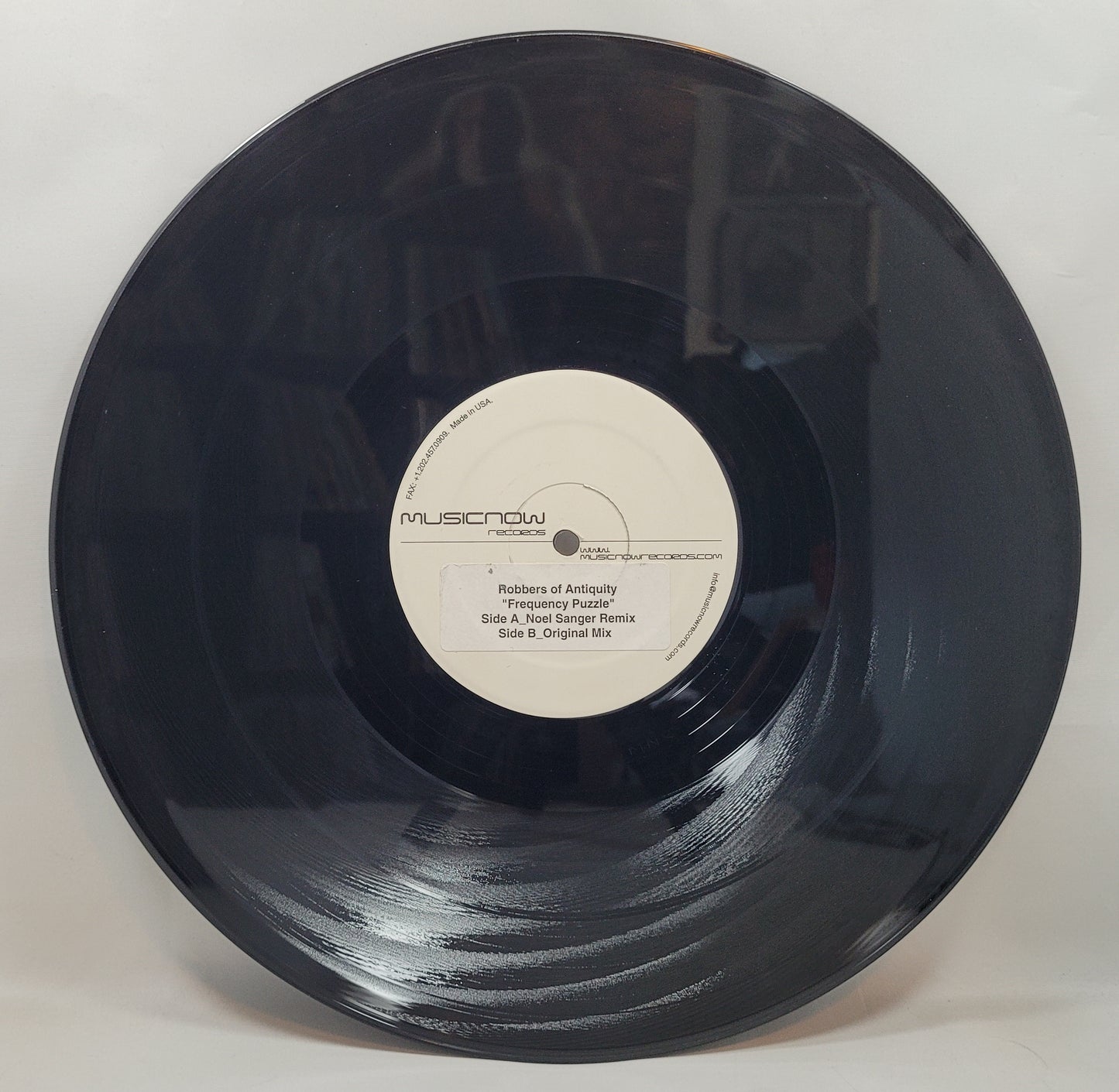 Robbers of Antiquity - Frequency Puzzle [Vinyl Record 12" Single]