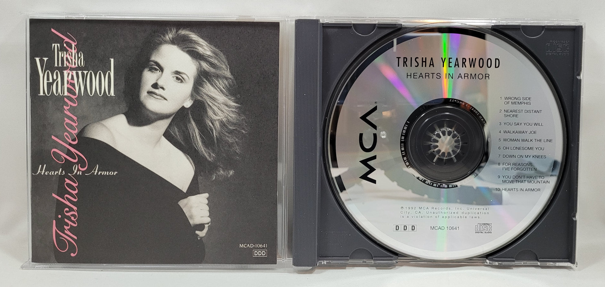Trisha Yearwood - Hearts in Armor [1992 Club Edition] [Used CD] [B]